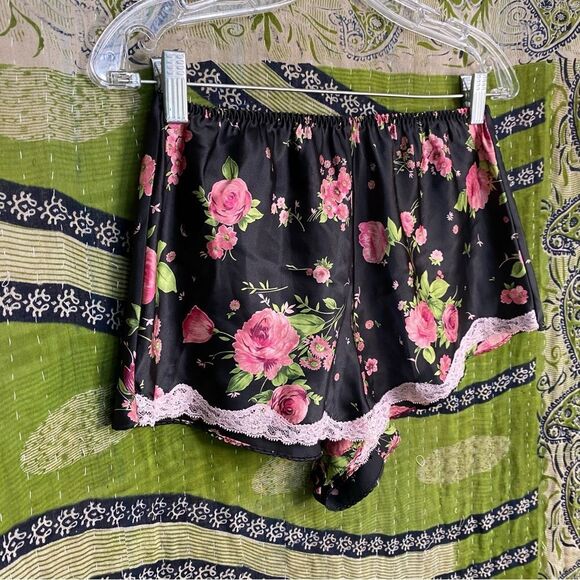 Rare Y2K Victoria’s Secret Black Floral Satin 2 Piece Pajama Set Size Medium - Picture 8 of 15
